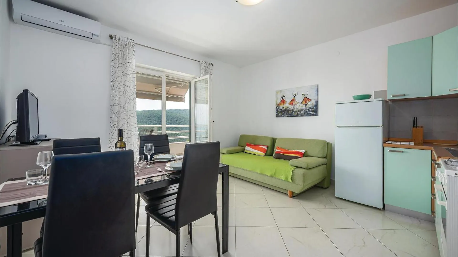 Nice Apartment In Rabac With Kitchen